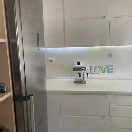 Апартаменты Modern Near Lungo Mare Влёра